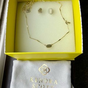 Kendra Scott necklace and earring set